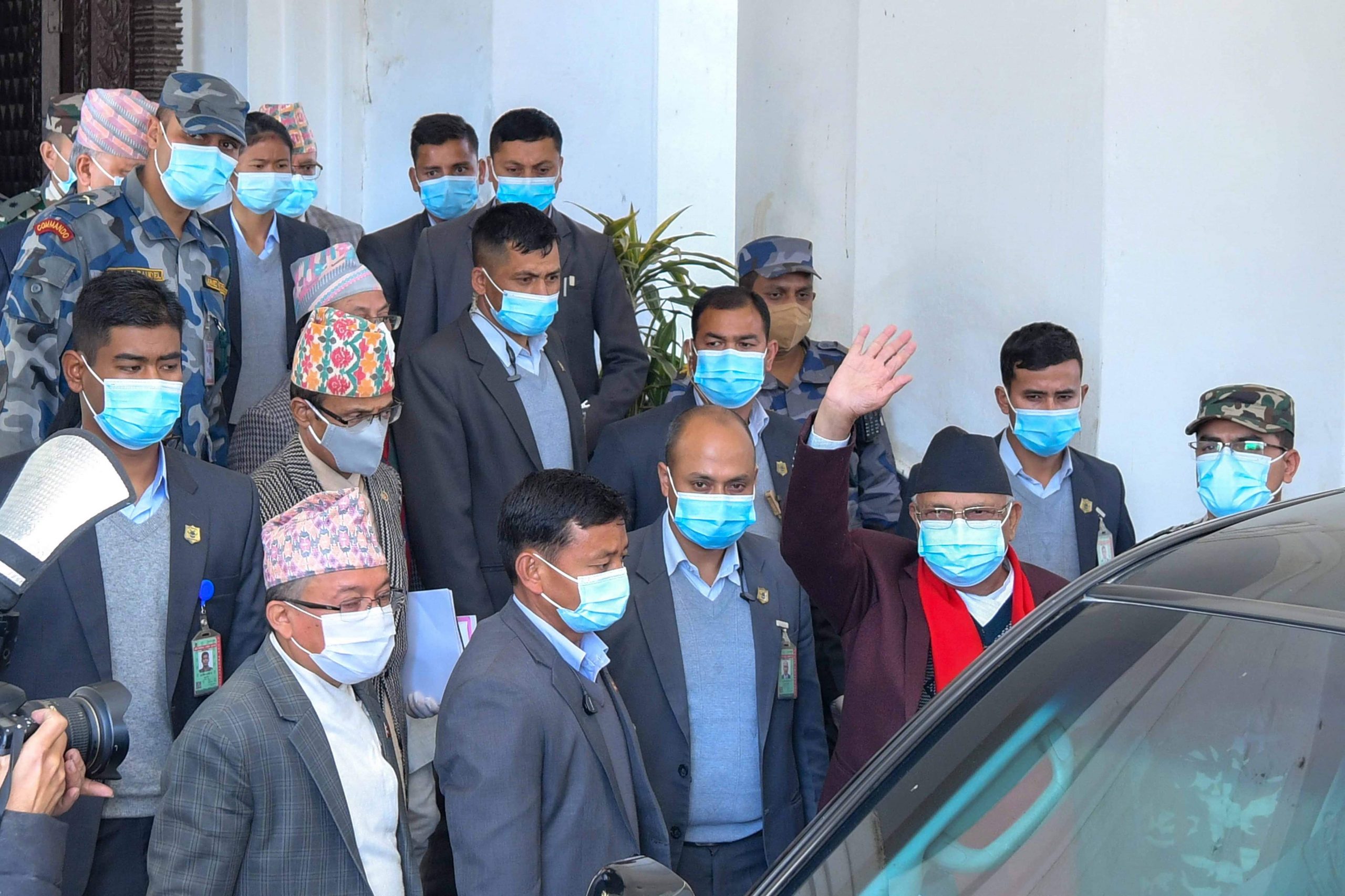 निर्वाचनको कामलाई निरन्तर अघि बढाउनुुस्ः प्रम ओली